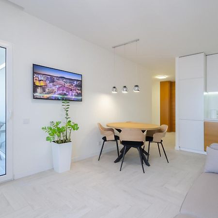 Petrovdom 234-241-86-96 In City View Apartments At Rc Kvartet,Near Central Railway Station Kiev Exteriör bild