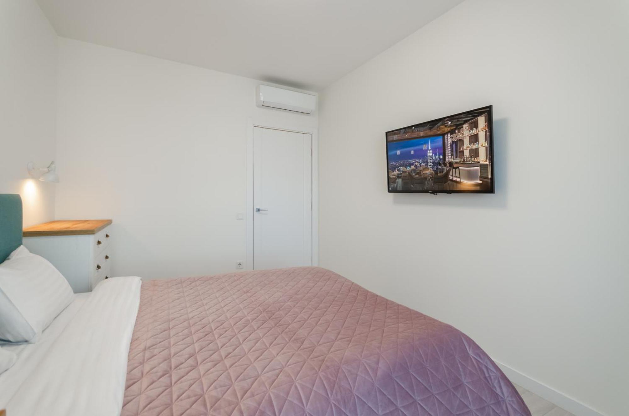 Petrovdom 234-241-86-96 In City View Apartments At Rc Kvartet,Near Central Railway Station Kiev Exteriör bild